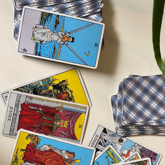 Traditional tarot deck - Picture 2 of 3